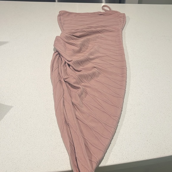 Pink Dress - Picture 5 of 5